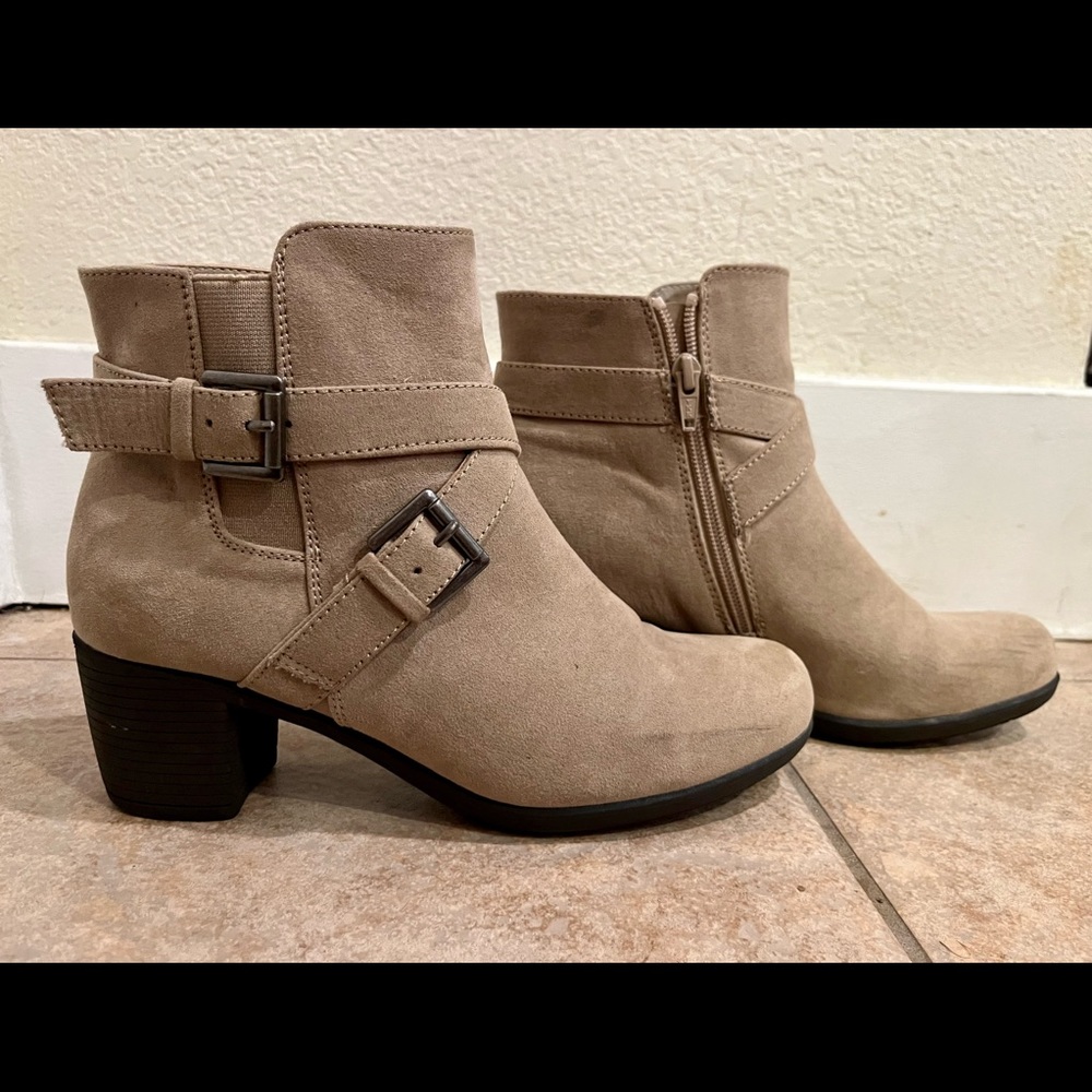 Croft & Barrow Tan Booties